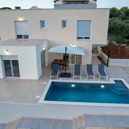 Villa Vila Adriana *